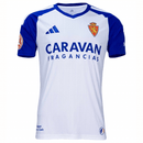 Camiseta Real Zaragoza Primera Equipación 26/27 Hombre -real Zaragoza, Zaragoza, La Romareda, Aragón, Blanquillo, Primera Equipación, Home Kit, Local, Hombre, Men, Camiseta de Hombre, Zaragoza 26/27, Tienda Hincha Futbolero, Fútbol Español, Segunda División, camiseta oficial