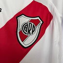 Camiseta hombre retro River Plate primera equipación blanca con banda roja manga larga temporada 2006 2007 calidad 1.1 oficial, River Plate retro 2006, Camiseta River manga larga, Camiseta antigua River Plate, Jersey River vintage 06/07, Calidad 1.1 River, Tienda Hincha Futbolero, Fútbol Argentino clásico, Bloke Core River, Regalo fútbol hombre River, Camiseta Ortega River retro.