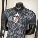 Camiseta River Plate Pre-Partido 26/27 Versión Jugador - TIENDA HINCHA FUTBOLERO
