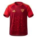 Camiseta oficial del Sevilla FC edición especial Rocío Osorno temporada 2025 2026 para hombre color rojo de Tienda Hincha Futbolero, Camiseta Sevilla Rocío Osorno, Sevilla FC edición especial, Camiseta Sevilla FC roja, Ropa Sevilla FC hombre, Comprar camiseta Sevilla 2025, Sevilla FC moda futbolera, Jersey Sevilla Rocío Osorno, Regalo sevilla fc, Edición limitada Sevilla 2026.