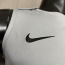 Camiseta Sin Mangas Vasco da Gama Entrenamiento 26/27 Hombre - Vasco da Gama, CR Vasco da Gama, Gigante da Colina, Cruzmaltino, São Januário, Entrenamiento, Training, Practica, Hombre, Men, Camiseta de Hombre, Gris, Grey, Vasco 26/27, Tienda Hincha Futbolero, Fútbol Brasileño, camisa regata vasco cinza 2026 torcedor masculina oficial