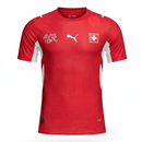 Suiza 2026, Camiseta Suiza jugador, Suiza 26/27 local, Ropa Suiza oficial, Camiseta fútbol roja, Calidad 1.1 Pro, Nueva colección 2026, Regalo fútbol hombre, Tienda Hincha Futbolero, Nati.