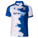 Camiseta Tenerife Primera Equipación 26/27 Hombre - CD Tenerife, Tenerife, Heliodoro Rodríguez López, Tinerfeñistas, Blanquiazules, Primera Equipación, Home Kit, Local, Hombre, Men, Camiseta de Hombre, Blanco y Azul, White and Blue, Tenerife 26/27, Tienda Hincha Futbolero, Fútbol Español, camiseta oficial
