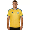 Ucrania 2026, Camiseta Ucrania local, Selección Ucraniana 26/27, Ropa Ucrania oficial, Camiseta fútbol amarilla, Calidad 1.1 Ucrania, Nueva colección 2026, Regalo fútbol hombre, Tienda Hincha Futbolero, UAF.