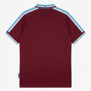 Camiseta West Ham Primera Equipación 1999/01 Hombre Retro Oficial Fila - West Ham, West Ham United, Hammers, Boleyn Ground, Upton Park, Premier League, English Football, Fila, Di Canio, Paolo Di Canio, Frank Lampard, Rio Ferdinand, 1999, 2000, 2001, Retro, Vintage, Camiseta Clásica, Primera Equipación, Home Kit, Claret y Azul, Granate, Wine, Celeste, Blue, Dr. Martens, Hombre, Men, Camiseta de Hombre, Tienda Hincha Futbolero, Fútbol Inglés