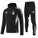 Chándal hombre conjunto Selección Argentina temporada 2025 2026 chaqueta cortaviento y pantalón negro oficial 3 estrellas fútbol técnica transpirable mundial.