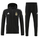 Chándal hombre conjunto Selección Argentina temporada 2025 2026 chaqueta cortaviento y pantalón negro oficial 3 estrellas fútbol técnica transpirable mundial.