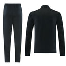 Chándal Chelsea FC 26/27 Chaqueta y Pantalón Negro - Chelsea FC, Chelsea, Blues, Stamford Bridge, Premier League, London Football, English Football, Tracksuit, Chandal de Futbol, Conjunto Deportivo, Chaqueta Negra, Pantalon Negro, Black Tracksuit, Entrenamiento, Paseo, Hombre, Men, Chandal de Hombre, 2026, 2027, Tienda Hincha Futbolero