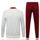 Chándal España 26/27 Chaqueta Blanca y Pantalón Arce Rojo - TIENDA HINCHA FUTBOLERO