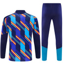 Tienda Hincha Futbolero, España 26/27, Chándal calentamiento España, España azul, RFEF, La Roja, Ropa oficial España, Comprar chándal España, Equipación calentamiento España, Sudadera España, Pantalón España, Tienda fútbol online, Fútbol internacional, Selección española.
