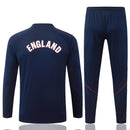 Selección Inglesa, England, Tres Leones, Three Lions, Chándal, Tracksuit, Sudadera, Pantalón Largo, Azul Marino, Navy Blue, Inglaterra 2026/2027, Tienda Hincha Futbolero, Ropa Térmica, Fútbol Internacional