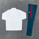 Tienda Hincha Futbolero, Portugal 26/27, Chándal entrenamiento Portugal, Portugal blanco y verde, Training tracksuit Portugal, Selección portuguesa, Ropa oficial Portugal, Comprar chándal Portugal, Equipación entrenamiento Portugal, Sudadera blanca Portugal, Tienda fútbol online, Fútbol internacional, A Seleção das Quinas.