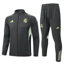 Chándal Real Madrid 25/26 Chaqueta Cortavientos y Pantalón - TIENDA HINCHA FUTBOLERO