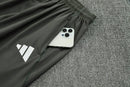 Chándal hombre Real Madrid temporada 2025 2026 chaqueta cortaviento verde y pantalón gris entrenamiento calidad 1.1 premium oficial madridista. Real Madrid 2025, Cortaviento Real Madrid verde, Chándal Madrid gris, Ropa Real Madrid barata, Entrenamiento Madrid 25/26, Calidad 1.1 Real Madrid, Champions League Gear, Tienda Hincha Futbolero, Real Madrid Green Jacket.