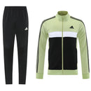 Conjunto chándal y pantalón hombre Adidas chaqueta verde y pantalón negro diseño tres rayas calidad 1.1 oficial, Chándal Adidas, Conjunto Adidas verde negro, Adidas hombre, Ropa deportiva barata, Chándal calidad 1.1, Adidas Tracksuit, Moda urbana hombre, Tienda Hincha Futbolero, Conjunto verde deportivo.