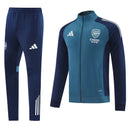 Arsenal 2025, Chándal Arsenal marino, Conjunto Arsenal hombre, Ropa Arsenal barata, Entrenamiento Arsenal 25/26, Calidad 1.1 Arsenal, Premier League Gear, Tienda Hincha Futbolero, Arsenal Navy Kit.