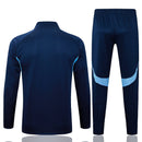 Arsenal 2025, Chándal Arsenal 25/26, Conjunto Arsenal azul marino, Ropa Arsenal oficial, Agasalho Arsenal 2026, Chándal fútbol hombre, Calidad 1.1 Arsenal, Nueva colección 2025, Regalo fútbol hombre, Tienda Hincha Futbolero.
