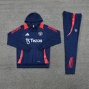 CHÁNDAL Y PANTALÓN DEL MANCHESTER UNITED 24/25 HOMBRE - TIENDA HINCHA FUTBOLERO