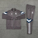 CHÁNDAL Y PANTALÓN DEL REAL MADRID 24/25 HOMBRE - TIENDA HINCHA FUTBOLERO