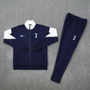 Conjunto chándal hombre Tottenham Hotspur temporada 2025 2026 chaqueta y pantalón azul marino entrenamiento calidad 1.1 oficial, Tottenham 2025, Chándal Tottenham hombre, Tottenham Hotspur 2026, Conjunto azul marino Spurs, Ropa barata Tottenham, Calidad 1.1 Tottenham, Premier League 2026, Tienda Hincha Futbolero, Spurs Style, London Navy.