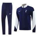 Conjunto chándal hombre Tottenham Hotspur temporada 2025 2026 chaqueta y pantalón azul marino entrenamiento calidad 1.1 oficial, Tottenham 2025, Chándal Tottenham hombre, Tottenham Hotspur 2026, Conjunto azul marino Spurs, Ropa barata Tottenham, Calidad 1.1 Tottenham, Premier League 2026, Tienda Hincha Futbolero, Spurs Style, London Navy.