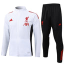 Liverpool 2025, Chándal Liverpool 25/26, Conjunto Liverpool blanco, Ropa Liverpool oficial, Agasalho Liverpool 2026, Chándal fútbol hombre, Calidad 1.1 Liverpool, Nueva colección 2025, Regalo fútbol hombre, Tienda Hincha Futbolero.