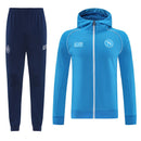 Napoli 2025, Chándal Napoli azul, Conjunto Napoli con capucha, Ropa Napoli barata, Entrenamiento Napoli 25/26, Calidad 1.1 Napoli, Serie A Gear, Tienda Hincha Futbolero, Napoli Navy Tracksuit.