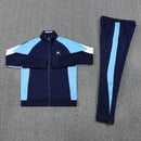 Chándal hombre azul marino chaqueta y pantalón deportivo calidad 1.1 oficial, estilo entrenamiento,Chándal hombre, Conjunto deportivo azul marino, Chándal Nike azul, Ropa deportiva hombre, Calidad 1.1, Tienda Hincha Futbolero, Outfit deportivo, Chándal entrenamiento, Chaqueta y pantalón navy, Moda deportiva hombre 2026.