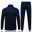 Olympique Marseille 2025, Chándal Marsella 25/26, Conjunto OM azul marino, Ropa Olympique Marseille oficial, Agasalho Marseille 2026, Chándal fútbol hombre, Calidad 1.1 OM, Nueva colección 2025, Regalo fútbol hombre, Tienda Hincha Futbolero.