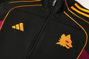 AS Roma 2025, Chándal Roma negro, Conjunto Roma hombre, Ropa Roma barata, Entrenamiento Roma 25/26, Calidad 1.1 Roma, Serie A Gear, Tienda Hincha Futbolero, Roma Black Kit.