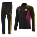 AS Roma 2025, Chándal Roma negro, Conjunto Roma hombre, Ropa Roma barata, Entrenamiento Roma 25/26, Calidad 1.1 Roma, Serie A Gear, Tienda Hincha Futbolero, Roma Black Kit.