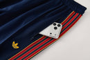 Chándal hombre AS Roma temporada 2025 2026 conjunto sudadera blanca y pantalón azul marino calidad 1.1 premium oficial.