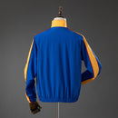 Chaqueta retro Colombia 1998 hombre azul y naranja sin capucha de paseo del mundial calidad 1.1 premium Tienda Hincha Futbolero Colombia Track Jacket Vintage Valderrama,Chaqueta retro Colombia, Chaqueta Colombia azul, Chaqueta Colombia 1998, Campera clásica Colombia naranja, Comprar chaqueta antigua Colombia, Calidad 1.1 premium retro, Colombia Valderrama chaqueta, Ropa casual fútbol, Chaqueta pista Colombia sin capuz.