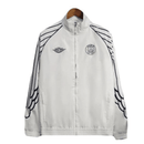 PSG 2026, Cortaviento PSG oficial, Chaqueta Paris 25/26, Ropa oficial PSG, Windbreaker fútbol hombre, Regalo fútbol hombre PSG, Chaqueta blanca PSG, Cortaviento sin capucha, PSG lifestyle kit, Comprar cortaviento barato, Tienda Hincha Futbolero.