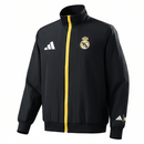 Chaqueta oficial del Real Madrid edición Marvel 2025 2026 negra sin capucha para hombre de Tienda Hincha Futbolero, Chaqueta Real Madrid 2025/26, Real Madrid edición especial, Chaqueta negra Madrid, Comprar ropa Real Madrid Marvel, Calidad premium merengue, Santiago Bernabéu exclusiva, Ropa superhéroes fútbol, Real Madrid 2026.