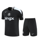 Conjunto hombre entrenamiento Chelsea FC temporada 2025 2026 negro total camiseta y pantalón calidad 1.1 premium Tienda Hincha Futbolero. Chelsea 2025, Chelsea 2026, Conjunto Chelsea negro, Entrenamiento Chelsea 25/26, Chándal Chelsea negro, Ropa Chelsea fútbol, Calidad 1.1 Chelsea, Premier League Training, Tienda Hincha Futbolero, Chelsea Black Training Set.