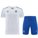 Chelsea FC, Chelsea, Stamford Bridge, Terrace Icons, Colección Icons, Camiseta Blanca y Pantalón Azul, Chelsea 26/27, Tienda Hincha Futbolero, Fútbol, Moda Retro, Coleccionismo, Ropa Exclusiva