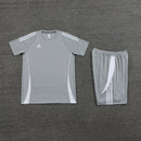 Conjunto de camiseta y pantalón corto Adidas - TIENDA HINCHA FUTBOLERO