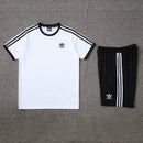 Conjunto de camiseta y pantalón corto Adidas - TIENDA HINCHA FUTBOLERO