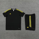 Conjunto de camiseta y pantalón corto Adidas - TIENDA HINCHA FUTBOLERO