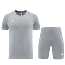 Conjunto de camiseta y pantalón corto Adidas - TIENDA HINCHA FUTBOLERO