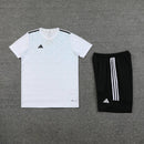 Conjunto de camiseta y pantalón corto Adidas - TIENDA HINCHA FUTBOLERO
