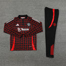 CONJUNTO LARGO MANCHESTER UNITED ENTRENAMIENTO 24/25 HOMBRE