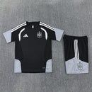 Conjunto España Entrenamiento 26/27 Camiseta y Pantalón Negro - TIENDA HINCHA FUTBOLERO