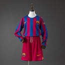 Conjunto infantil Barcelona retro 2005 2006 camiseta manga larga azulgrana y pantalón para niños calidad 1.1 premium Tienda Hincha Futbolero Barça Mini Kit Vintage Ronaldinho, Conjunto Barcelona infantil, Equipación Barça niño retro, Camiseta Barcelona 2005 niño manga larga, Pantalón Barcelona clásico infantil, Comprar ropa Barcelona 2006 niño, Calidad 1.1 premium niños, Barcelona Ronaldinho niño, Fútbol clásico infantil, Minikit Barça histórico.