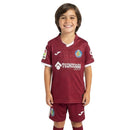 Conjunto Infantil Getafe II 26/27 Camiseta y Pantalón - Getafe CF, Getafe, Coliseum, Azulones, Getafenses, Segunda Equipación, Away Kit, Visitante, Infantil, Kids, Niños, Conjunto Infantil, Camiseta y Pantalón, Kit, Rojo, Red, Getafe 26/27, Tienda Hincha Futbolero, Fútbol Español, kit ninos oficial la liga