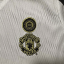 Conjunto Infantil Manchester United 100 Años 2001/02 Camiseta y Pantalón Retro - TIENDA HINCHA FUTBOLERO