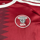 Conjunto Infantil Qatar I 26/27 Camiseta y Pantalón - TIENDA HINCHA FUTBOLERO