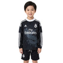 Conjunto infantil oficial del Real Madrid temporada 2014 2015 tercera equipación dragón manga larga retro, camiseta y pantalón de Tienda Hincha Futbolero, Conjunto Real Madrid infantil, Real Madrid 2014/15, Ropa Real Madrid retro, Conjunto niño Real Madrid dragón, Comprar conjunto Madrid vintage, Merengues infantil, Real Madrid 14/15 retro, Fútbol retro niños, Equipación Real Madrid dragón.