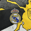 Conjunto Infantil Real Madrid x Marvel 26/27 Camiseta y Pantalón - TIENDA HINCHA FUTBOLERO